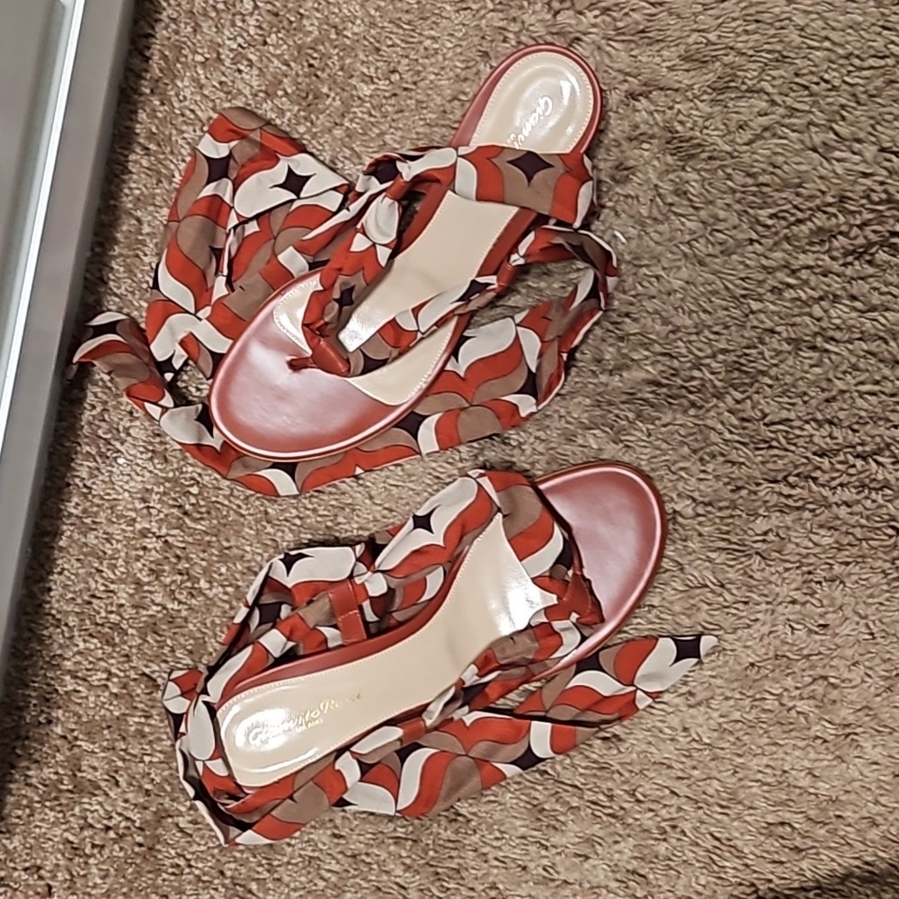 Shoes - Picture 3 of 7